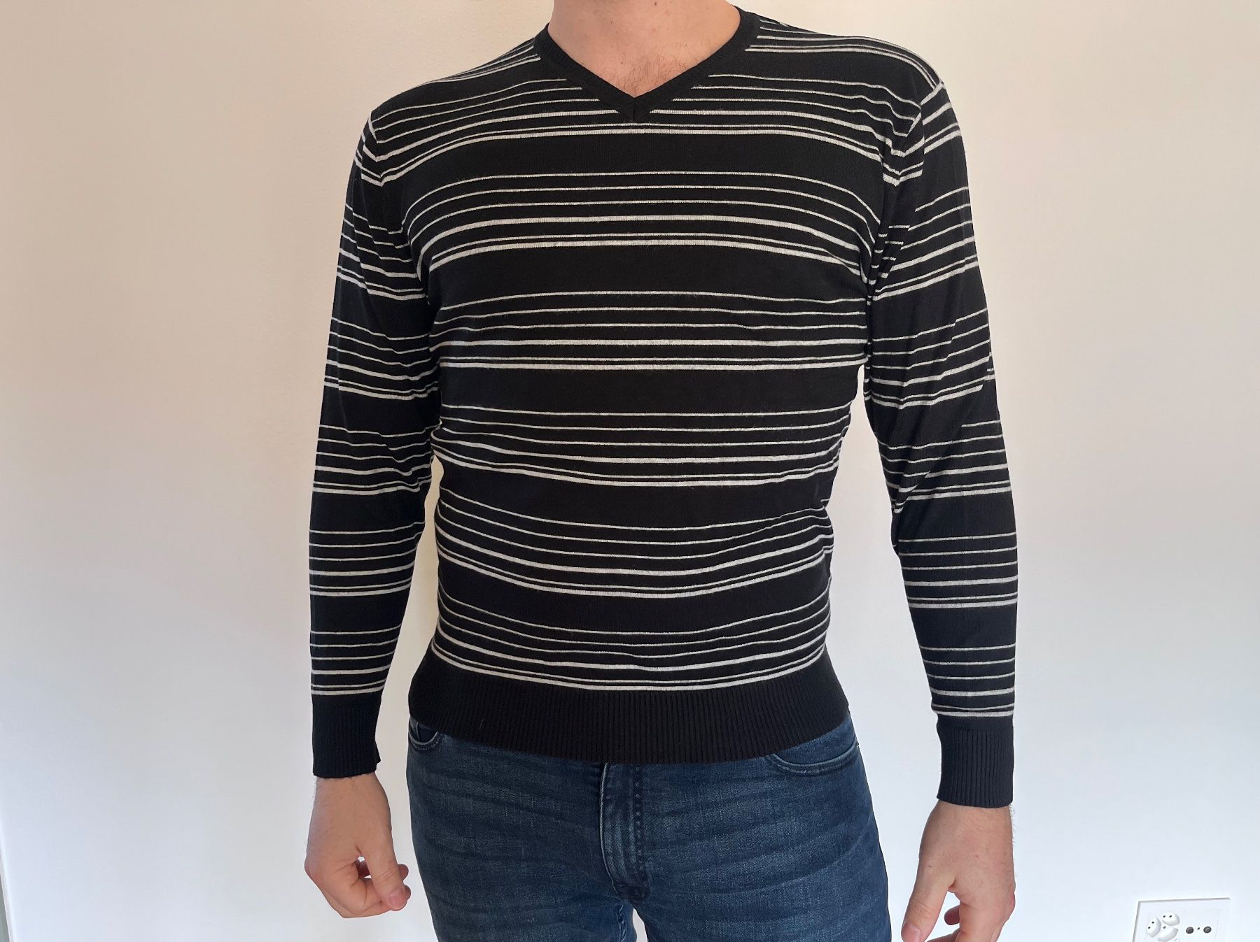 Maglioni & Felpe: Herrenpullover schwarz/weiss gestreift Gr. L modisch elegant – Usato da Sennhof venduto da scRatchy03
