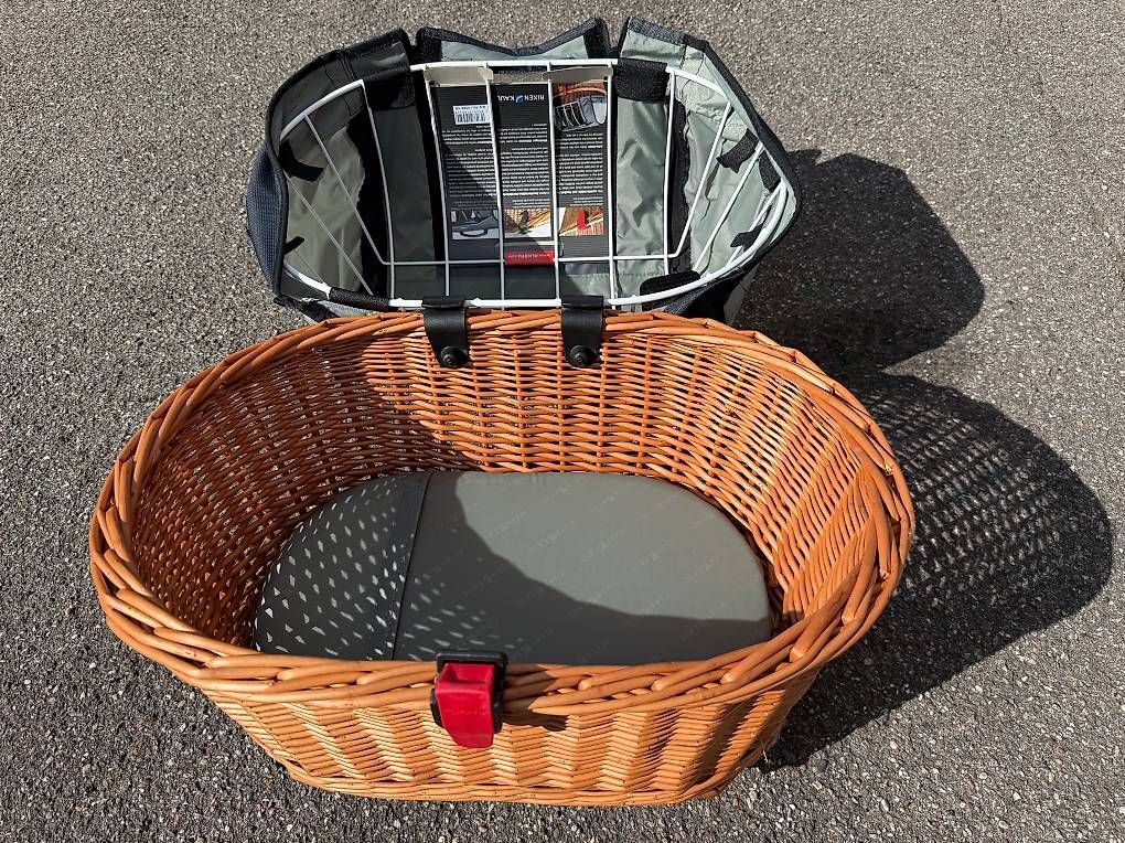 Cucce & Letti: Hunde Korb Doggy-Basket Plus  – Usato da Reinach BL venduto da Ylon 1