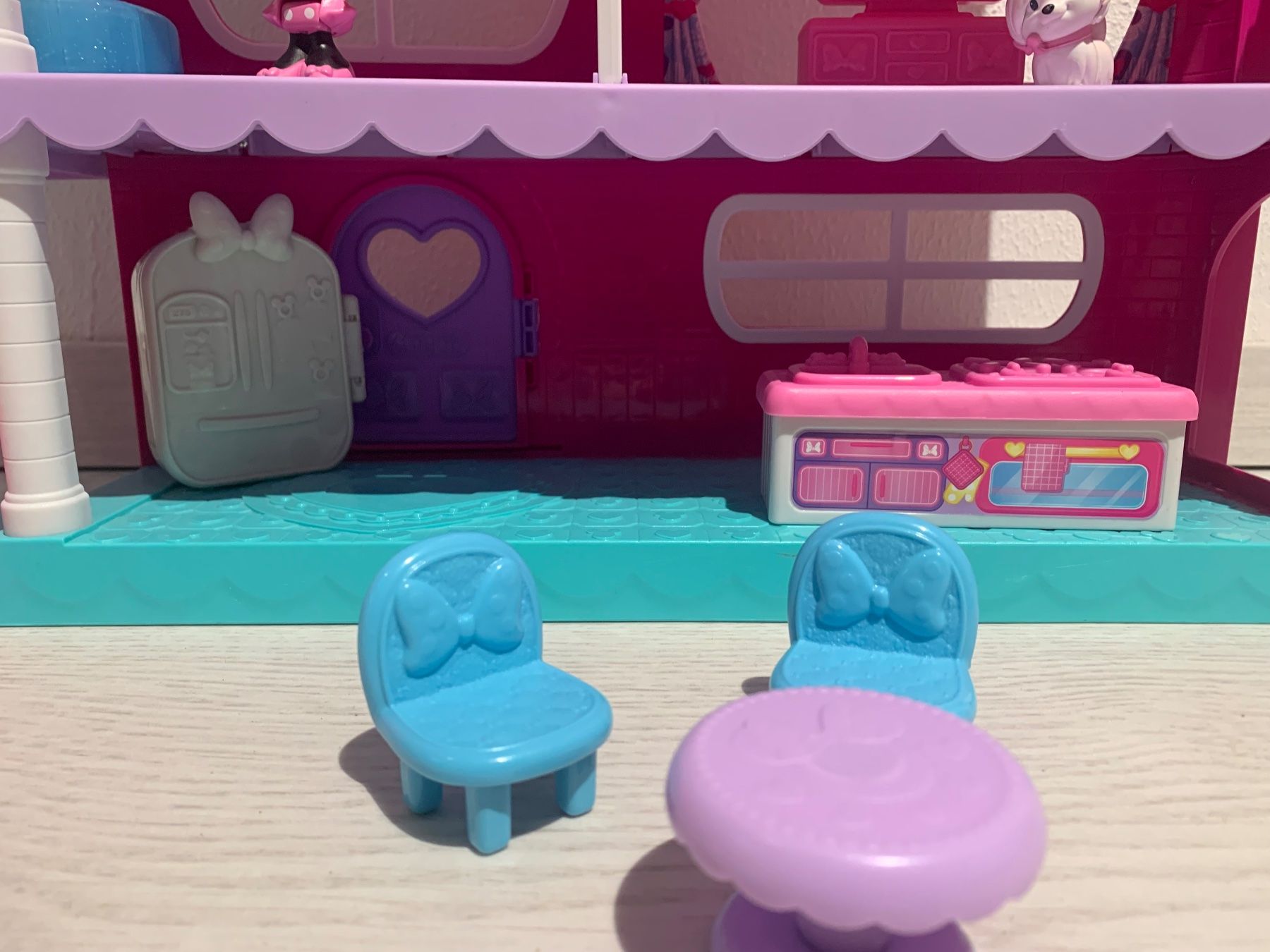 Spielzeuge: Minnie Mouse Haus mit Licht und Ton – Gebraucht aus Faoug von Rbamby 4