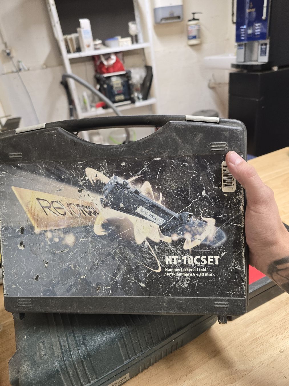 Tutti gli attrezzi: Revotool Hammertacker HT-10CSET (AL) – Usato da Rorschach venduto da TimelessTrading 4