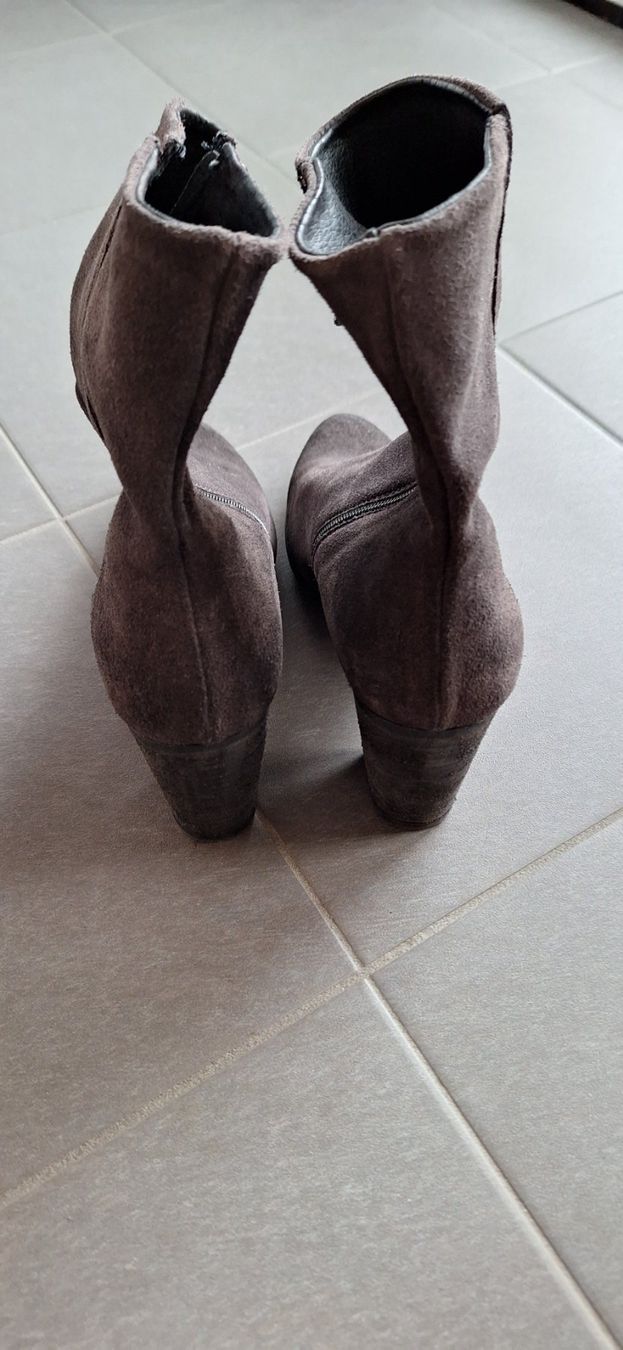 Scarpe da donna: Khrio, bottine grise / graue Stiefelette – Nuovo e nell'imballaggio originale da Lussery-Villars venduto da pousinete02 3
