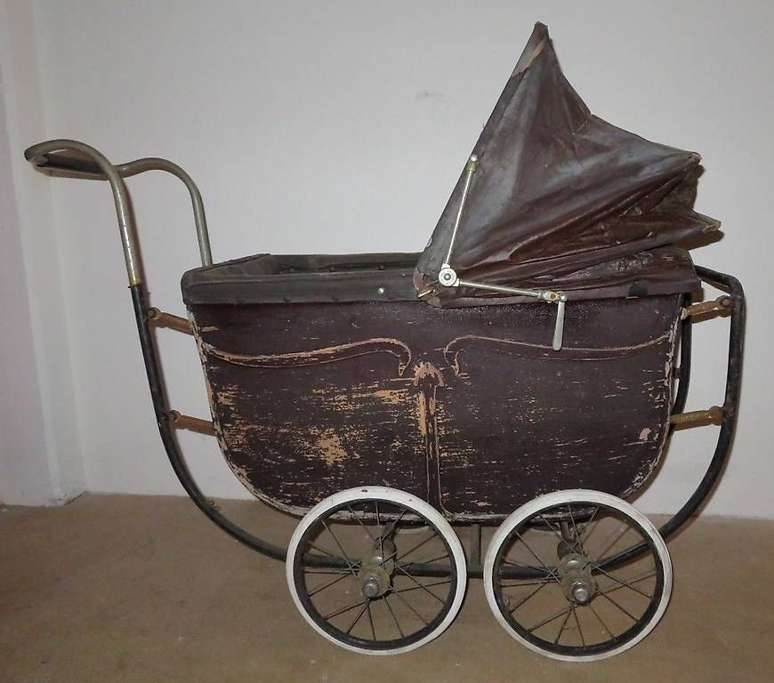 Poussette: Historischer Kinderwagen antik – D'occasion à Tagelswangen par her_vhc2 1