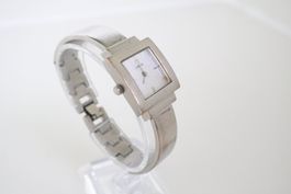 Damen Uhr  *Läuft Garantie*