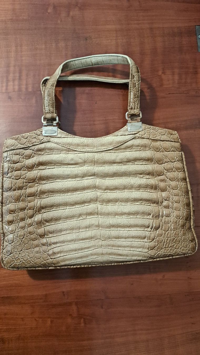 Sacs femmes: Handtasche, ev. aus Schlange – D'occasion à Langenthal par T.L. 1