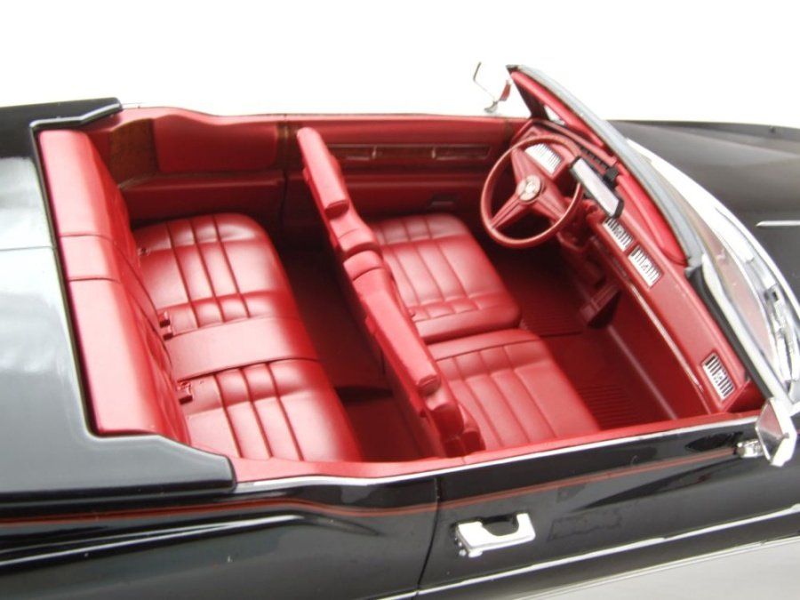 Cadillac Modellini d'auto: Cadillac Eldorado Covertible 1975-1978 schwarz / rot  / mit – Nuovo e nell'imballaggio originale da Gerlafingen venduto da espero88 4