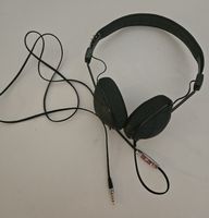 Casque audio Skullcandy noir avec clous bon état