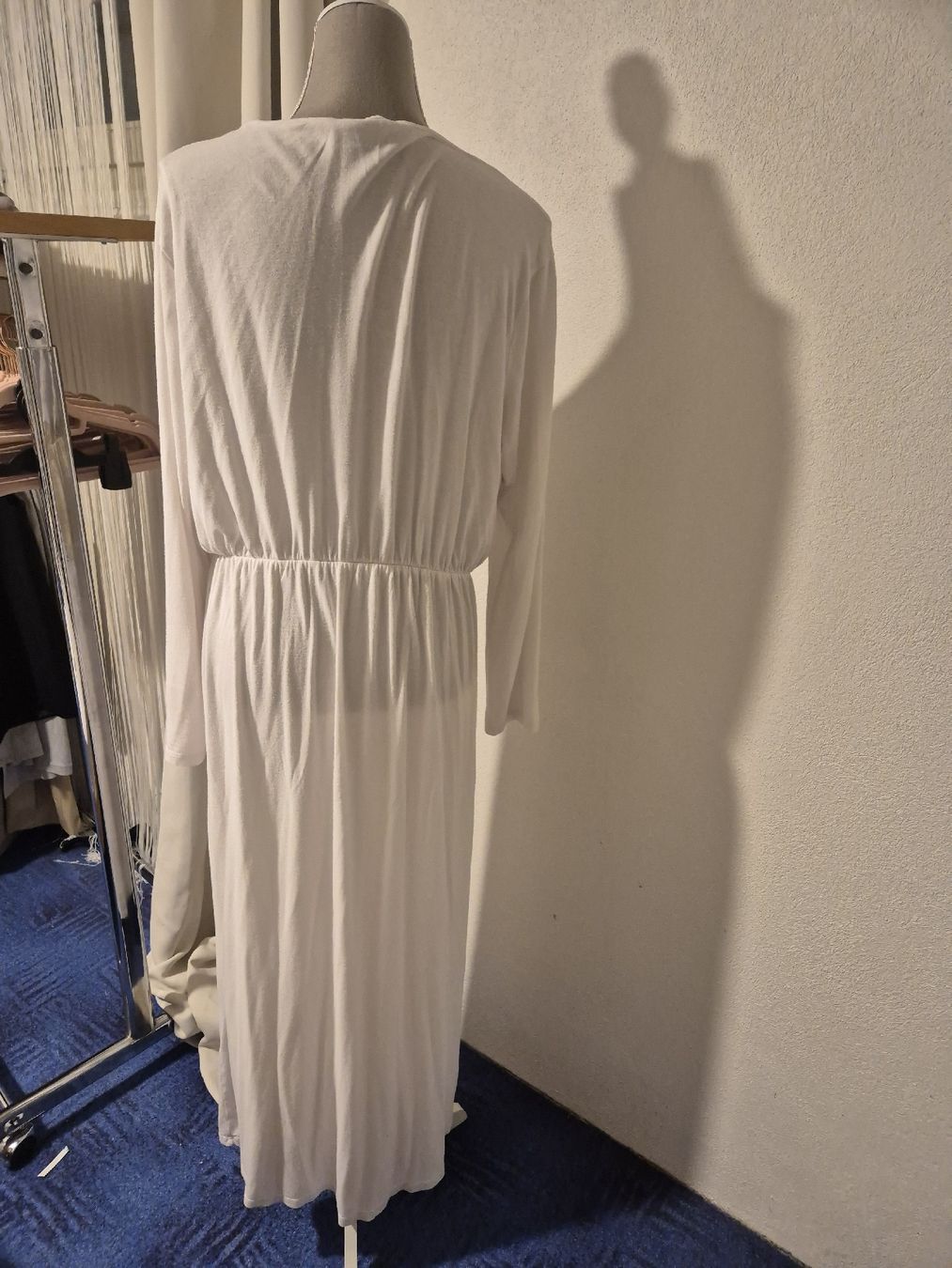 Robes: Maxikleid Refka Basic weiss Grösse L  – D'occasion à Zürich par Drago670 2