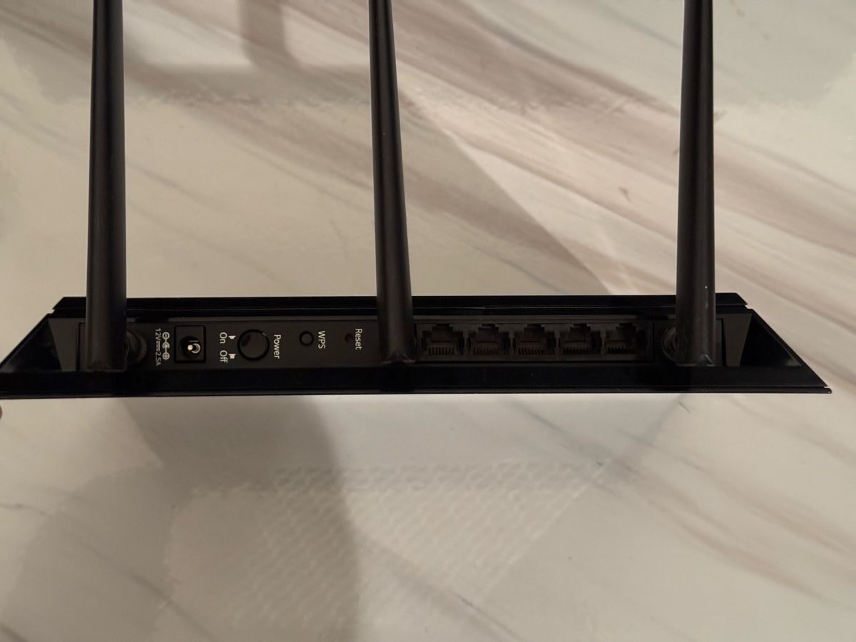 Netgear Modems & Router: Netgear Router / Extender EX7000 – Gebraucht aus Cham von  2