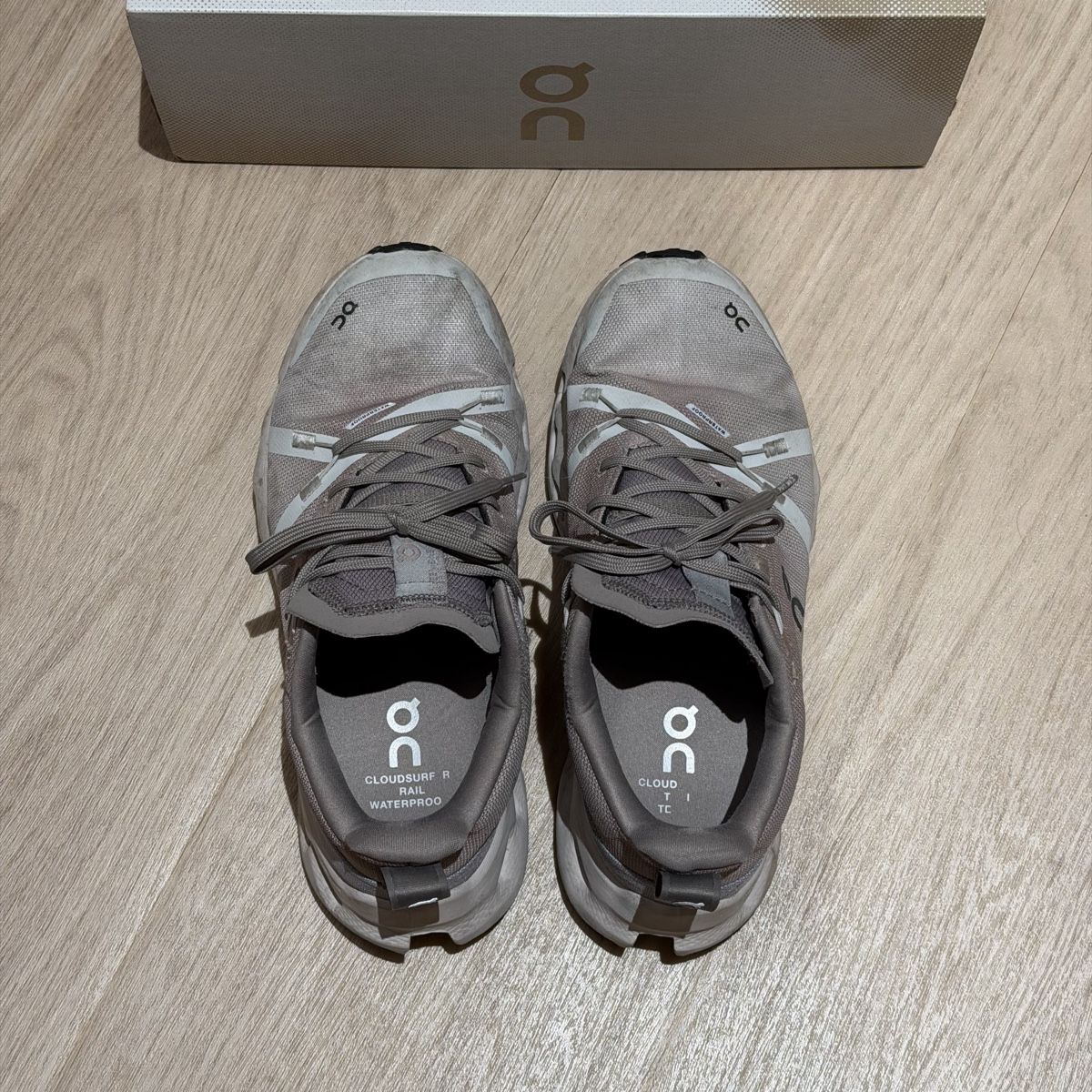On Scarpe da donna: On Cloudsurfer Trail Waterproof rubber shoes – Usato da Lausanne venduto da its_zl9h