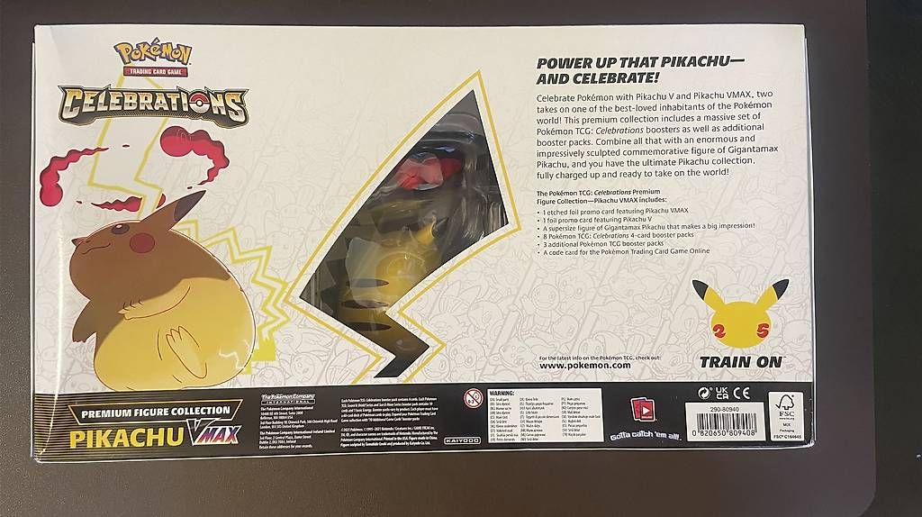 Pokémon Carte collezionabili: Pokemon Celebrations Pikachu Premium Figure Collection – Nuovo e nell'imballaggio originale da Oetwil am See venduto da Push_Pull_Leg 1