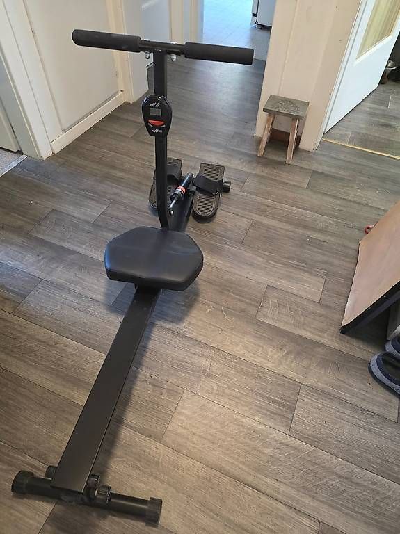 Hometrainer: Rameur d'entraînement  – Usato da martigny croix venduto da manuela00