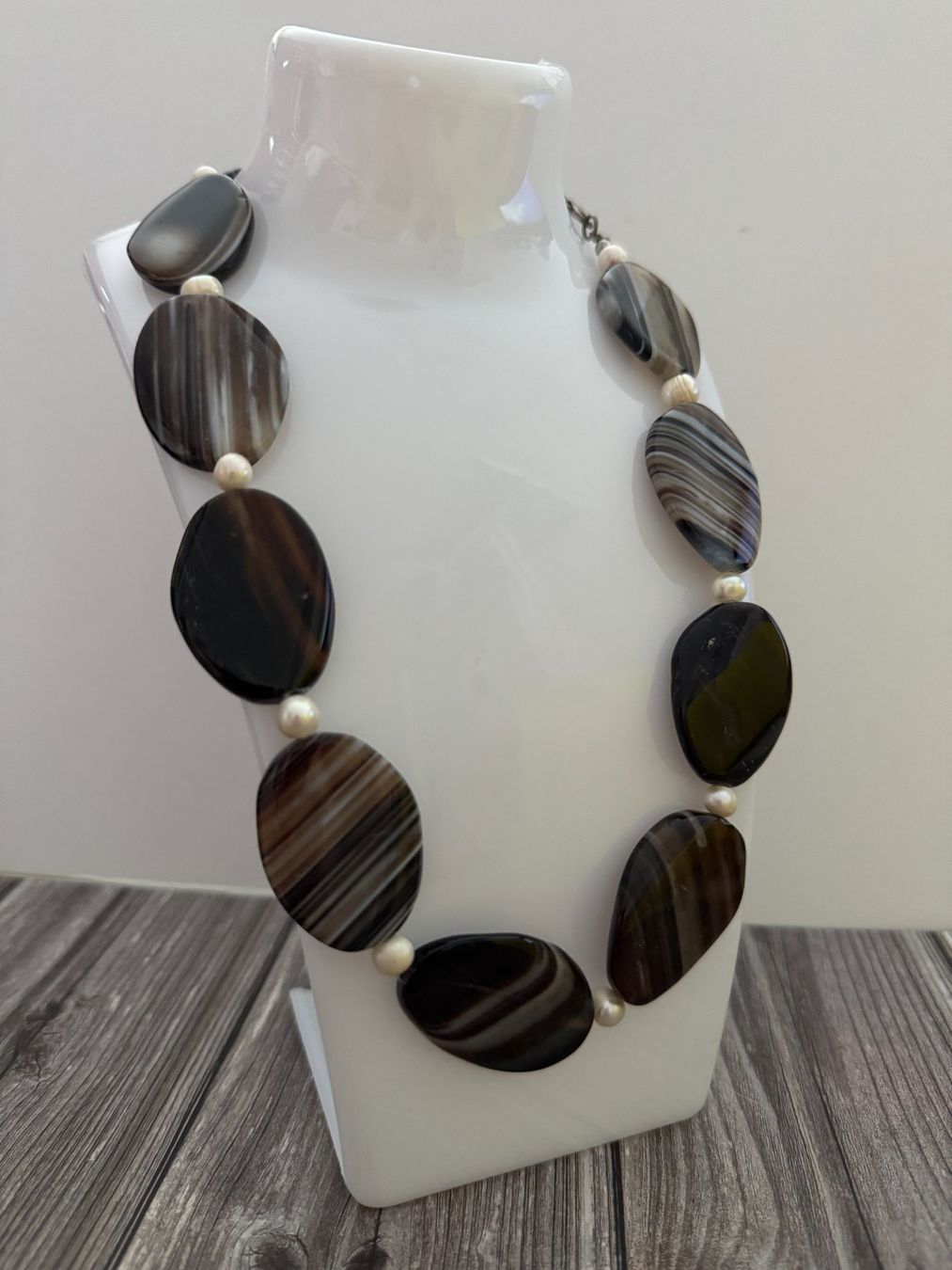 Ketten: Sardononyx Collier mit Süsswasserperlen – Neu (gemäss Beschreibung) aus Muttenz von einfach-schoen