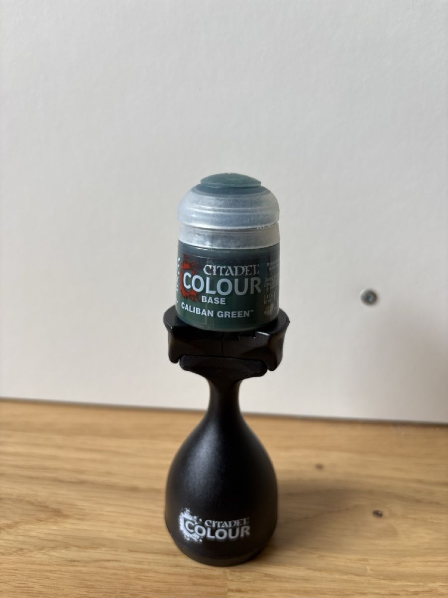 Colori: Citadel Colour Base Caliban Green neu – Nuovo e nell'imballaggio originale da Küsnacht ZH venduto da piku44