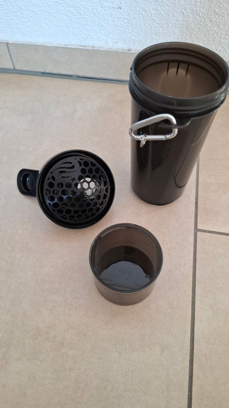 Contenitori & Simili: Myprotein Shaker – Usato da Rickenbach b. Wil venduto da Beautiful.Things 2