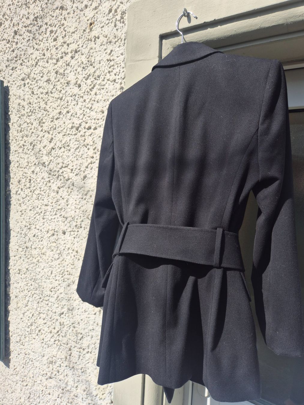 Sisley Giacche: Sisley Blazer mit Gürtel, Grösse 34, schwarz – Usato da Oberrohrdorf venduto da ma-vie 2
