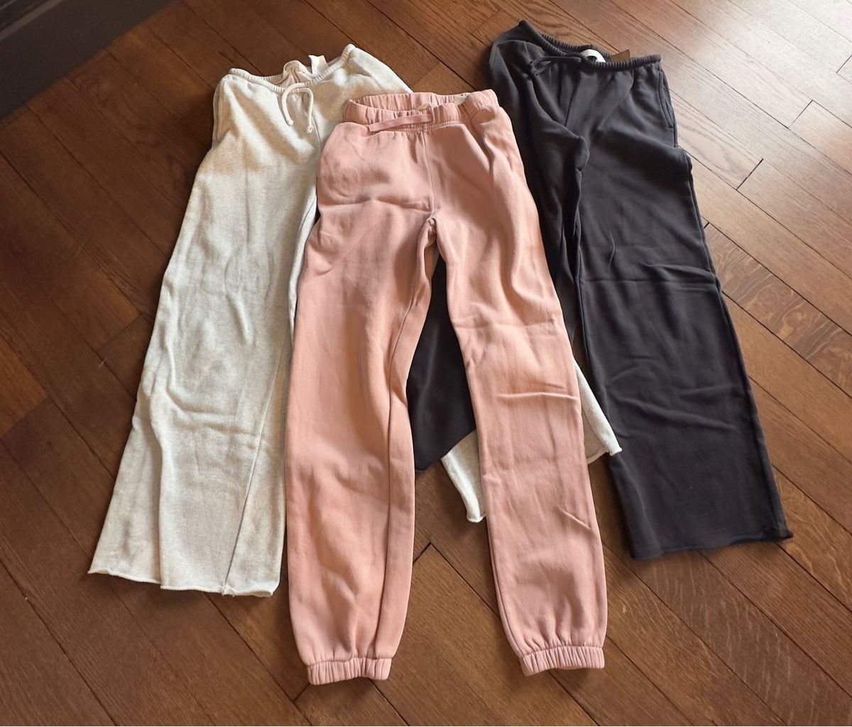 Lotti & Set di vestiti: Bekleidungs-Set Trainer/Sweat Gr. 146 – Usato da Unterengstringen venduto da Homeseller 1