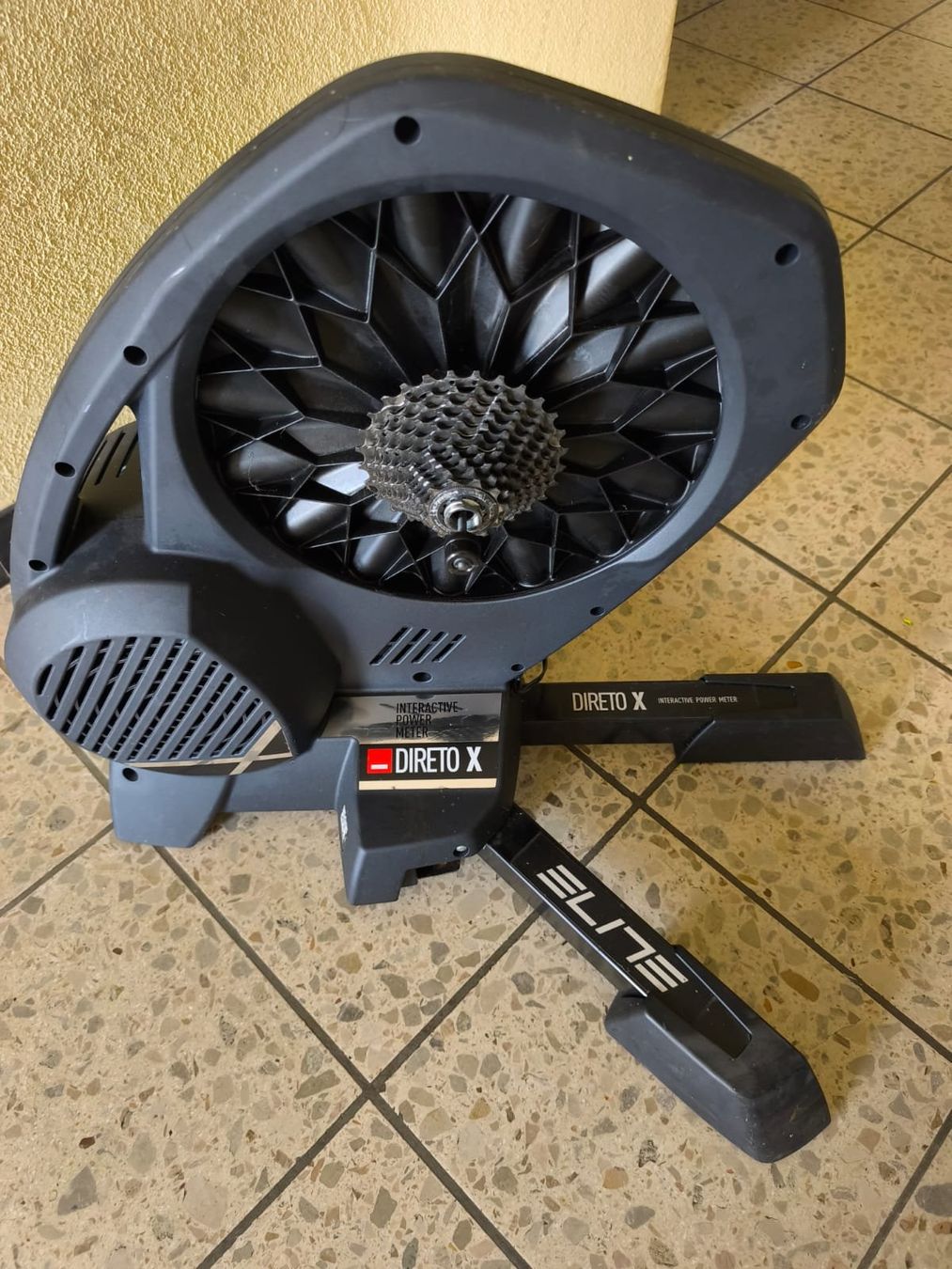 Hometrainer: Smarttrainer Elite Direto X – Gebraucht aus Gansingen von Sennoli