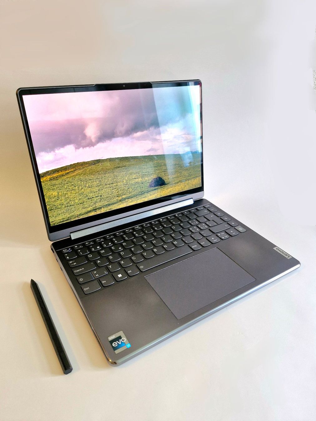 Lenovo Portables: Lenovo Yoga 9 14IRP8 – D'occasion à Zürich par gab_2kqr 4