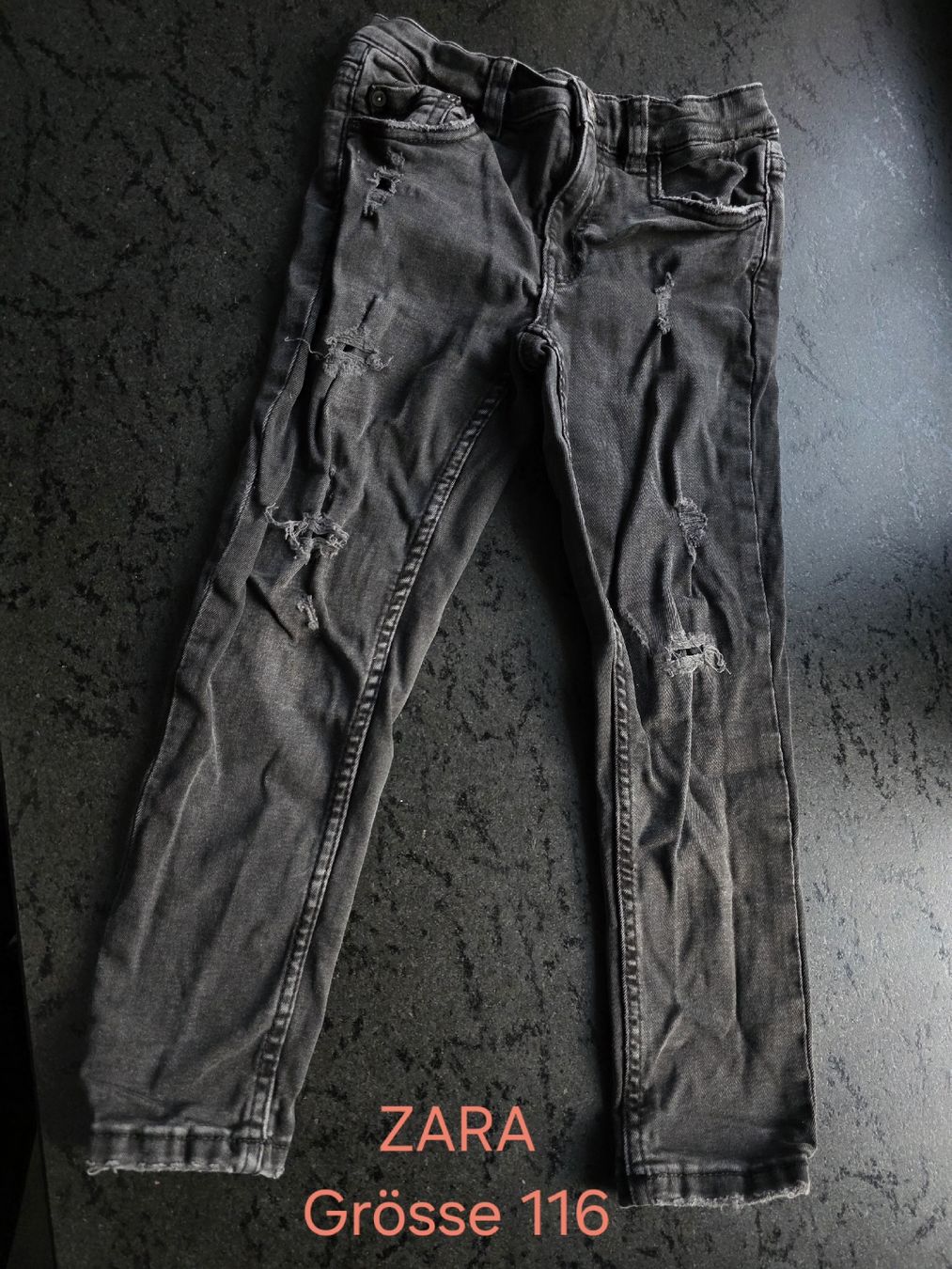 Zara Pantaloni: ZARA Jeans Grösse 116 – Usato da St. Peterzell venduto da upcycling_