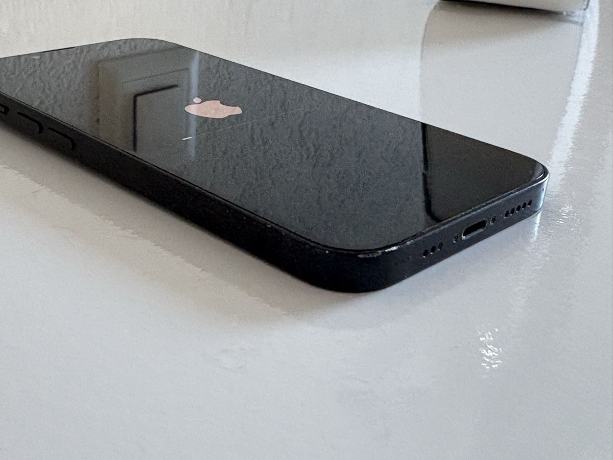 Apple Handys / Smartphones: Apple iPhone 13 128 GB Midnight – Gebraucht aus Itingen von emi_khc2 2