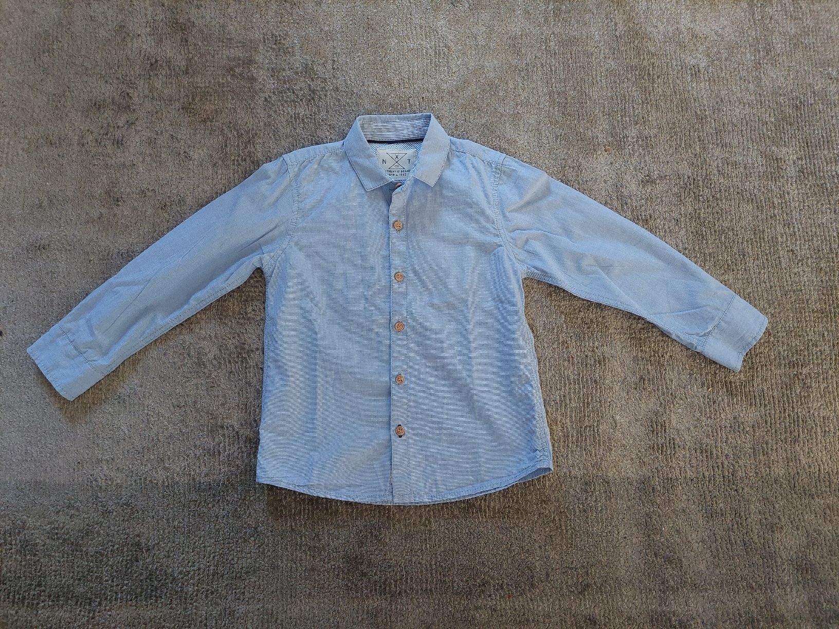 Next Camicie, T-shirt & Polo: Next Hemd hellblau Grösse 110cm 4-5 Jahre gebraucht – Usato da Zürich venduto da Taxista 1