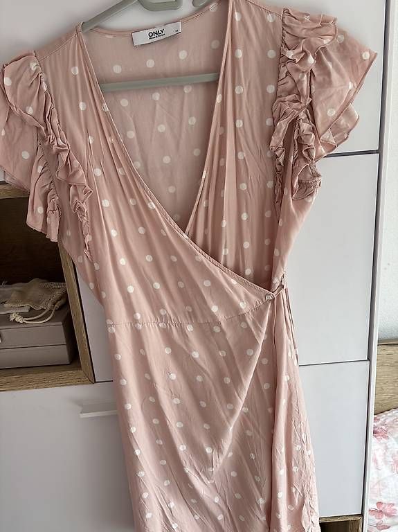 Vestiti: rosa Wickelkleid  – Usato da Chur venduto da gio_6rlp