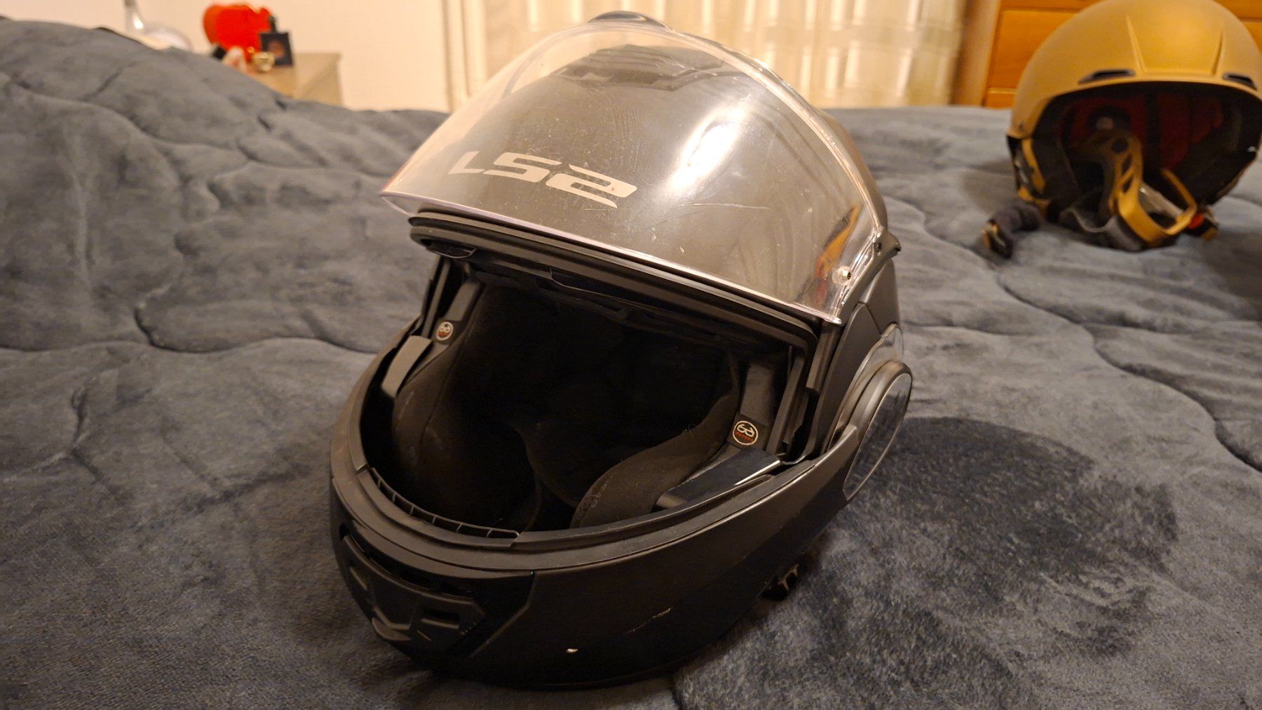 Caschi & visiere: Casco modulare LS2 Valiant nero con interfono – Usato da Riva San Vitale venduto da Stekri 1