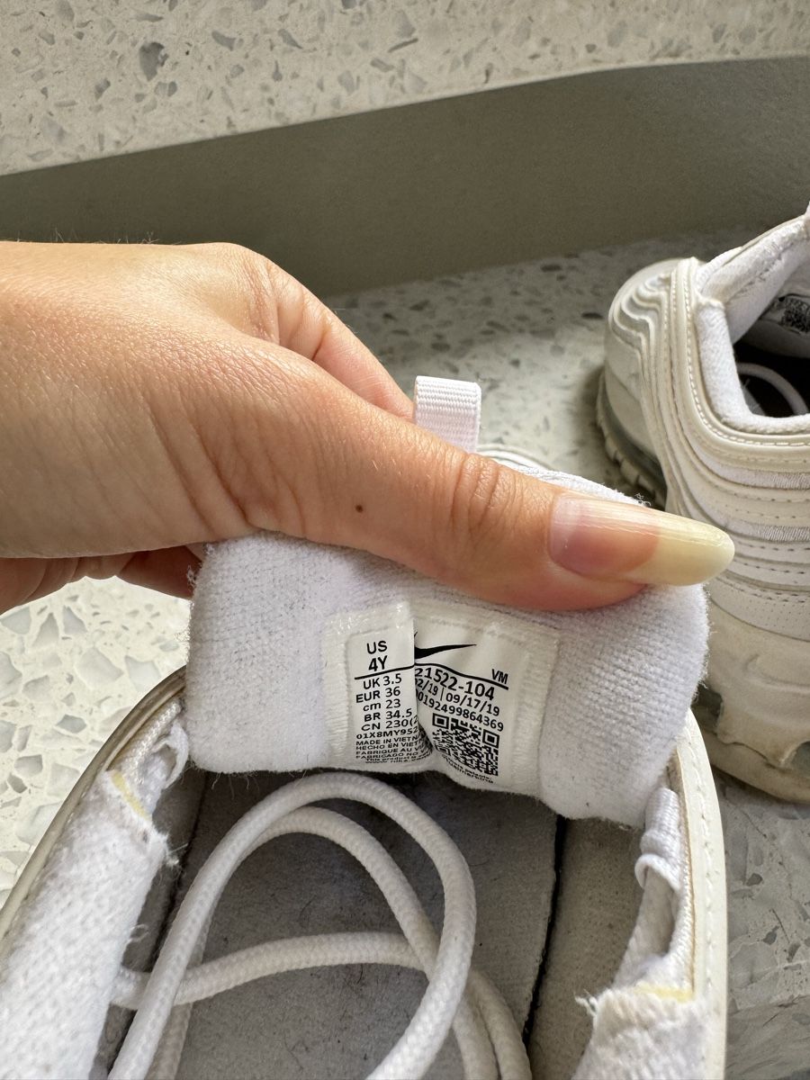 Nike Scarpe da uomo: Nike Air Max White – Usato da Bevaix venduto da Charlene18 3