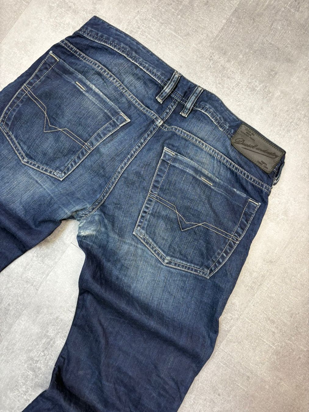 Diesel Jeans: Vintage Diesel Bootcut Flared Jeans (M) – Nuovo (secondo la descrizione) da Werdenberg venduto da hase.vintage 2