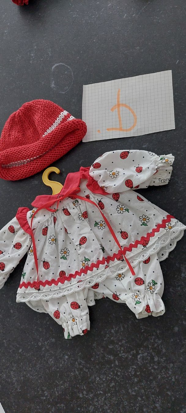 Puppen: Puppenkleid – Gebraucht aus Muri AG von nindo1