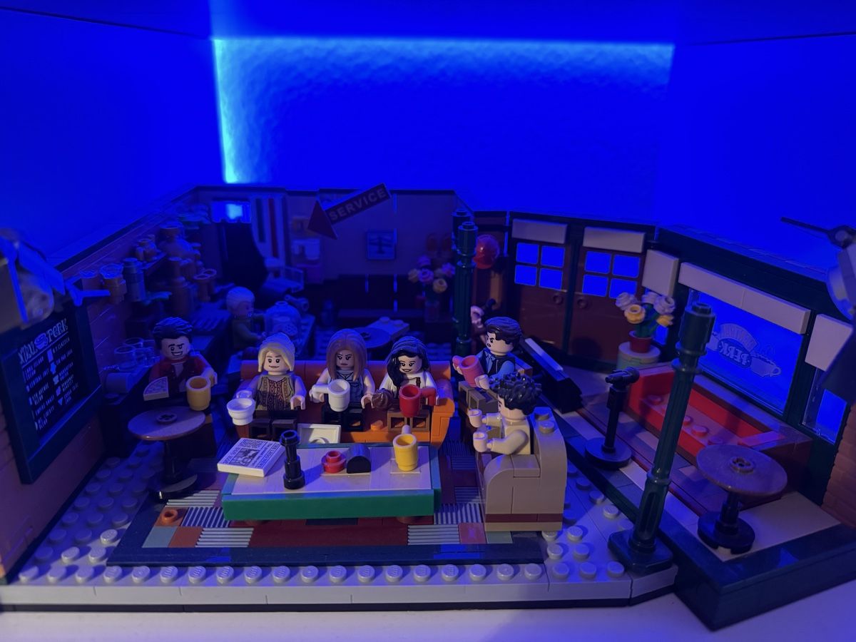 Lego Kit di costruzioni: LEGO Ideas Friends Central Perk 21319 – Usato da Giubiasco venduto da Christiancando-44 2