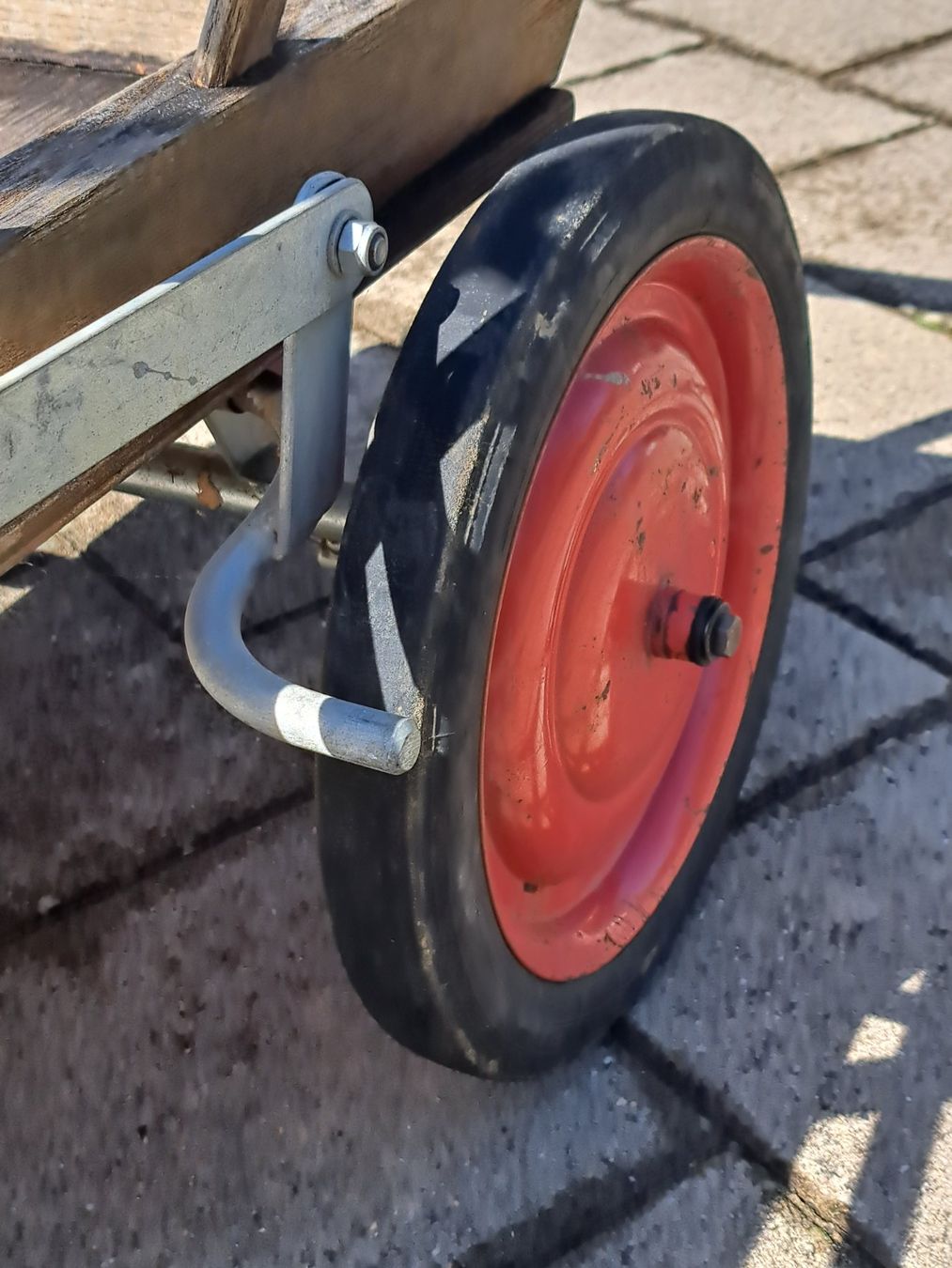 Veicoli per bambini: Leiterwagen mit Bremse! – Usato da Weinfelden venduto da Thurgau7 6