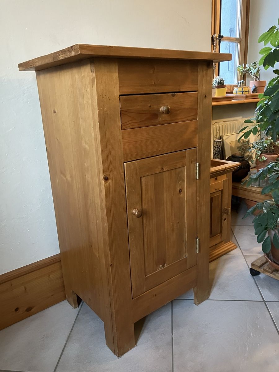 Cassettiere: Commode * En bois – Usato da St-Triphon venduto da chamaclinea