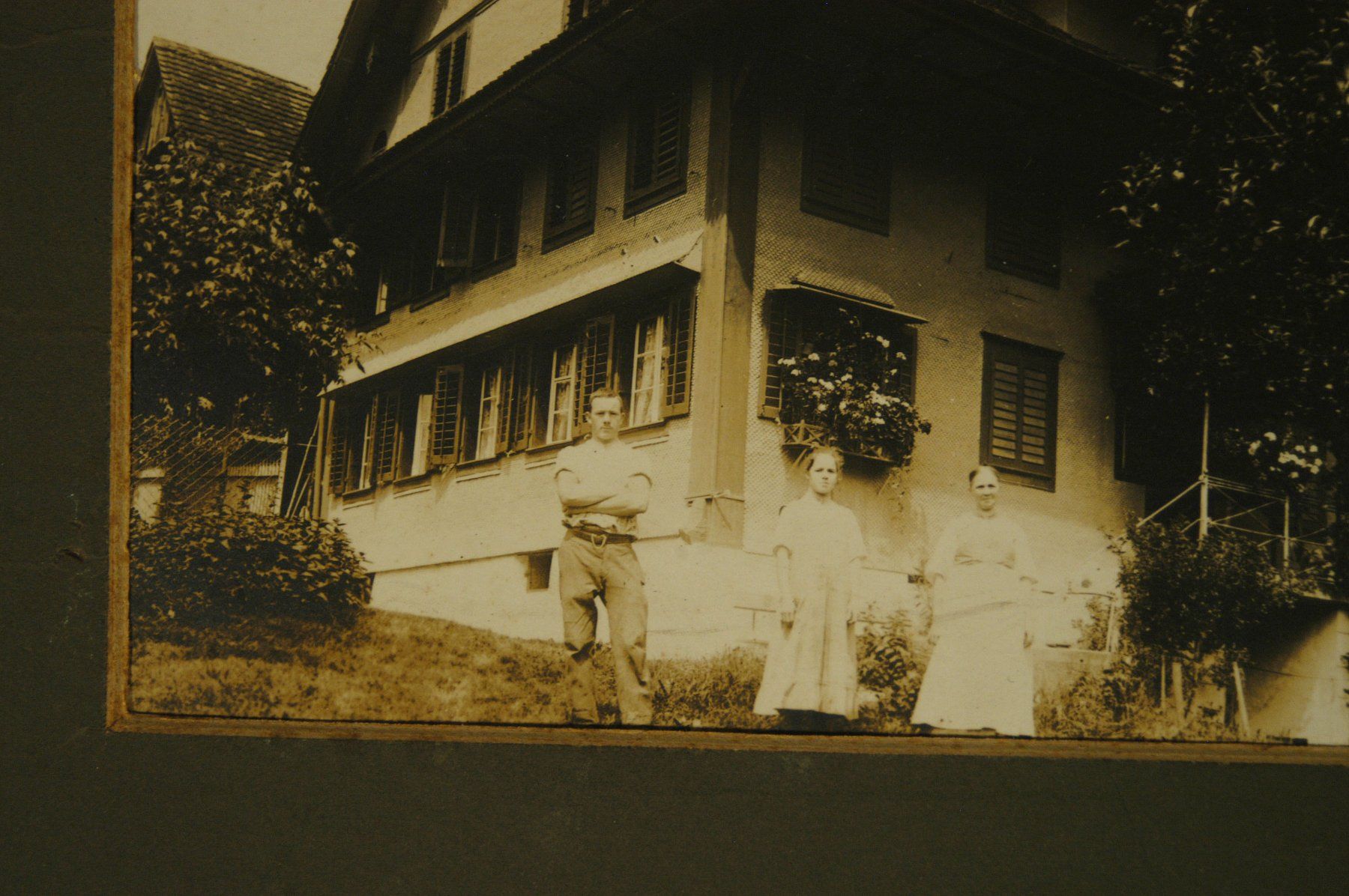 Poster & Bilder: Photo altes Bauernhaus mit Passpartout – Gebraucht aus Herisau von Wisen 3