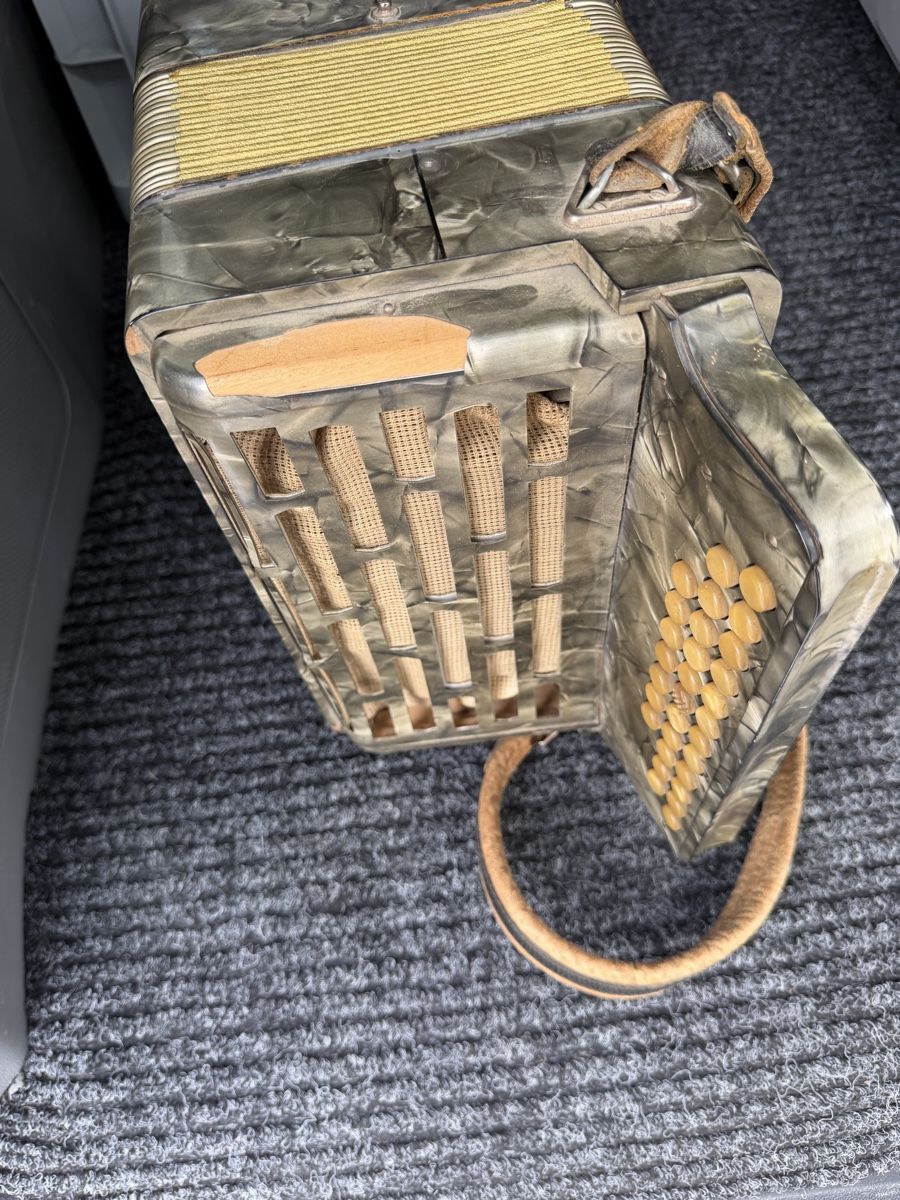 Hohner Musikinstrumente: Hohner diatonique – Gebraucht aus Domdidier von HA92 3