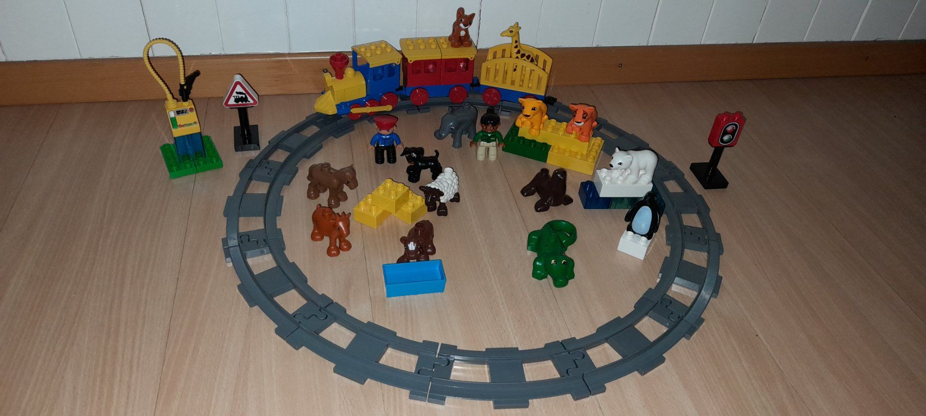 Lego Spielzeuge: Lego Duplo Schiebezug mit Tieren – Gebraucht aus Wittenbach von Gugielmo
