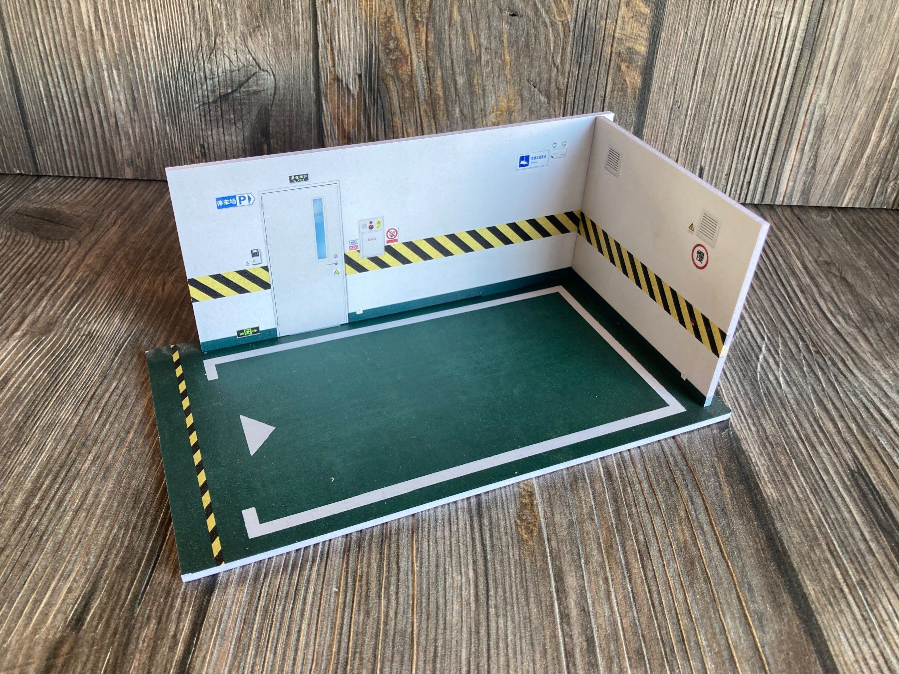 Kit di modellismo & Modellini statici: Diorama 1:24 Garage Modell Auto grün – Nuovo (secondo la descrizione) da Wetzikon ZH venduto da Boldeagle01