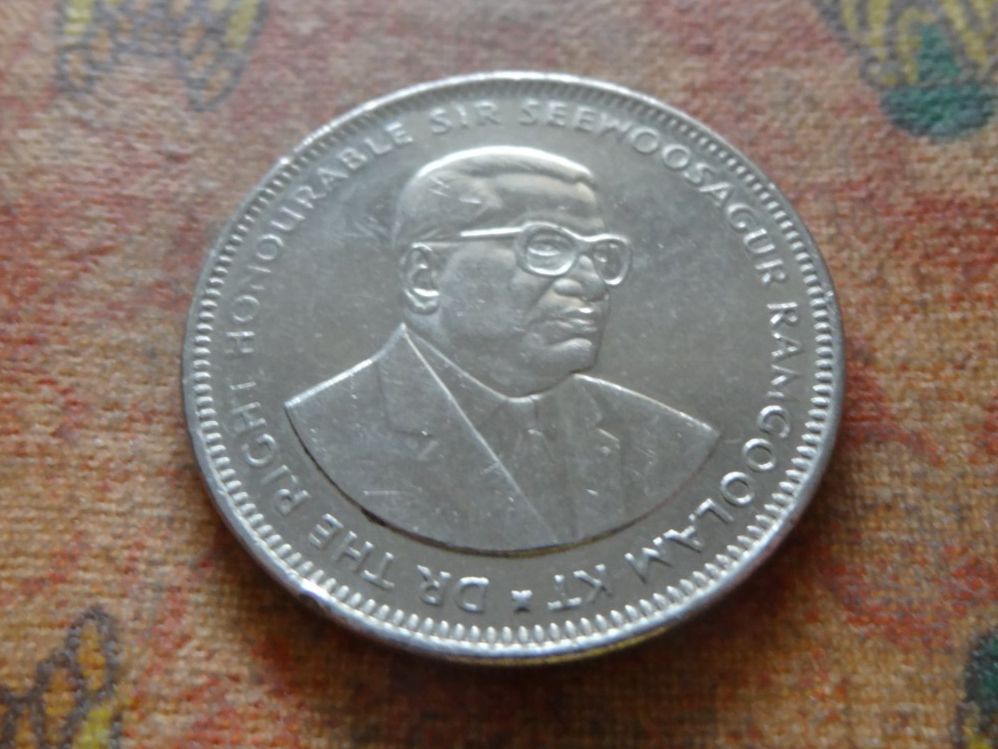 Tutti le monete: MAURICE  Mauritius  1  Rupee  2008  (P) – Usato da Romanel-sur-Lausanne venduto da Swift13 1
