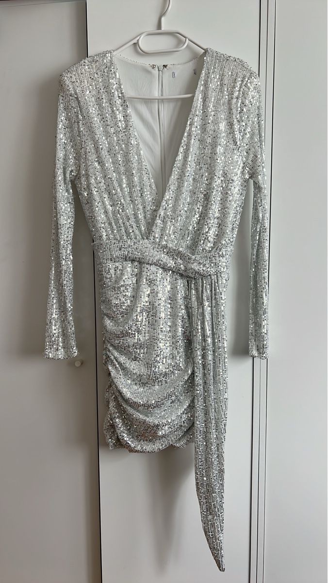 Vestiti: Robe blanche argentée à paillettes, M – Usato da Renens VD venduto da sar_bwz5