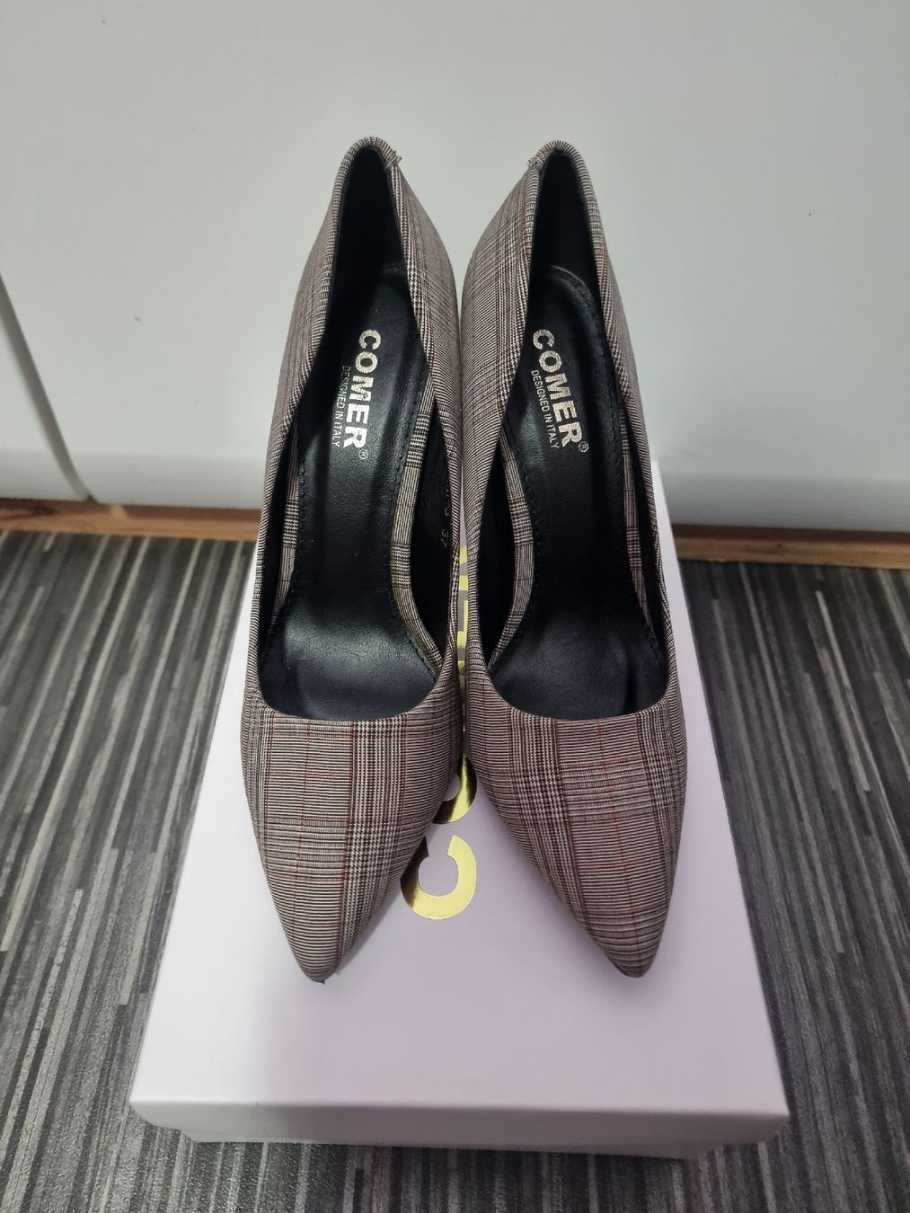 Scarpe da donna: Elegante Comer, Pumps, Gr. 37.  Neu! – Nuovo e nell'imballaggio originale da Goldingen venduto da ale_vjt8 1