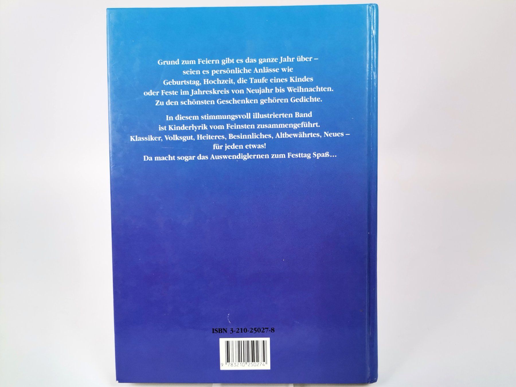 Libri: Buch Kinderzeit im Festtagskleid – Usato da Schaffhausen venduto da Restwert_SH 1