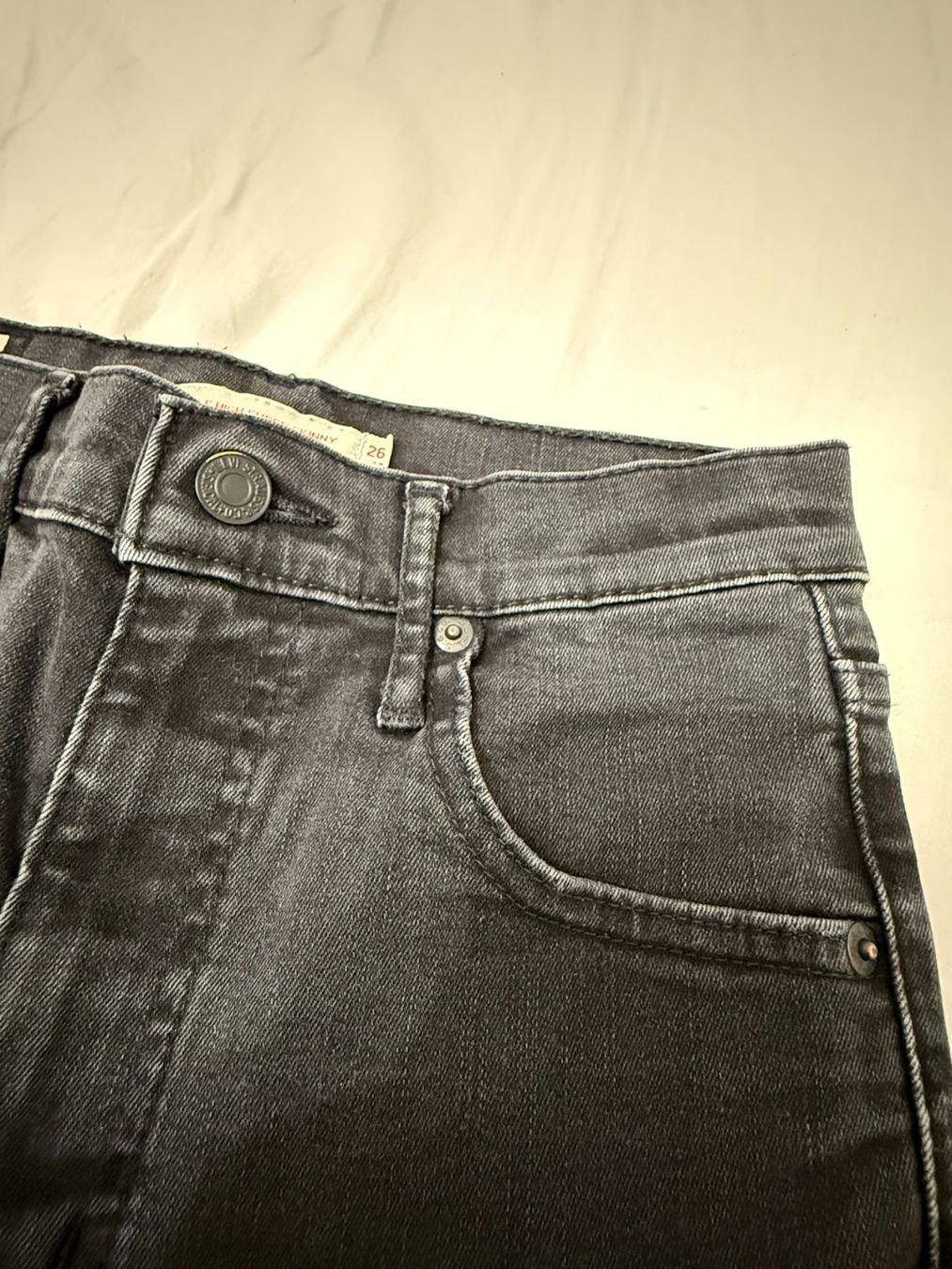 Levi's Jeans: Jeans Levi's, Grösse 26 – Gebraucht aus Elgg von sandramuee 3