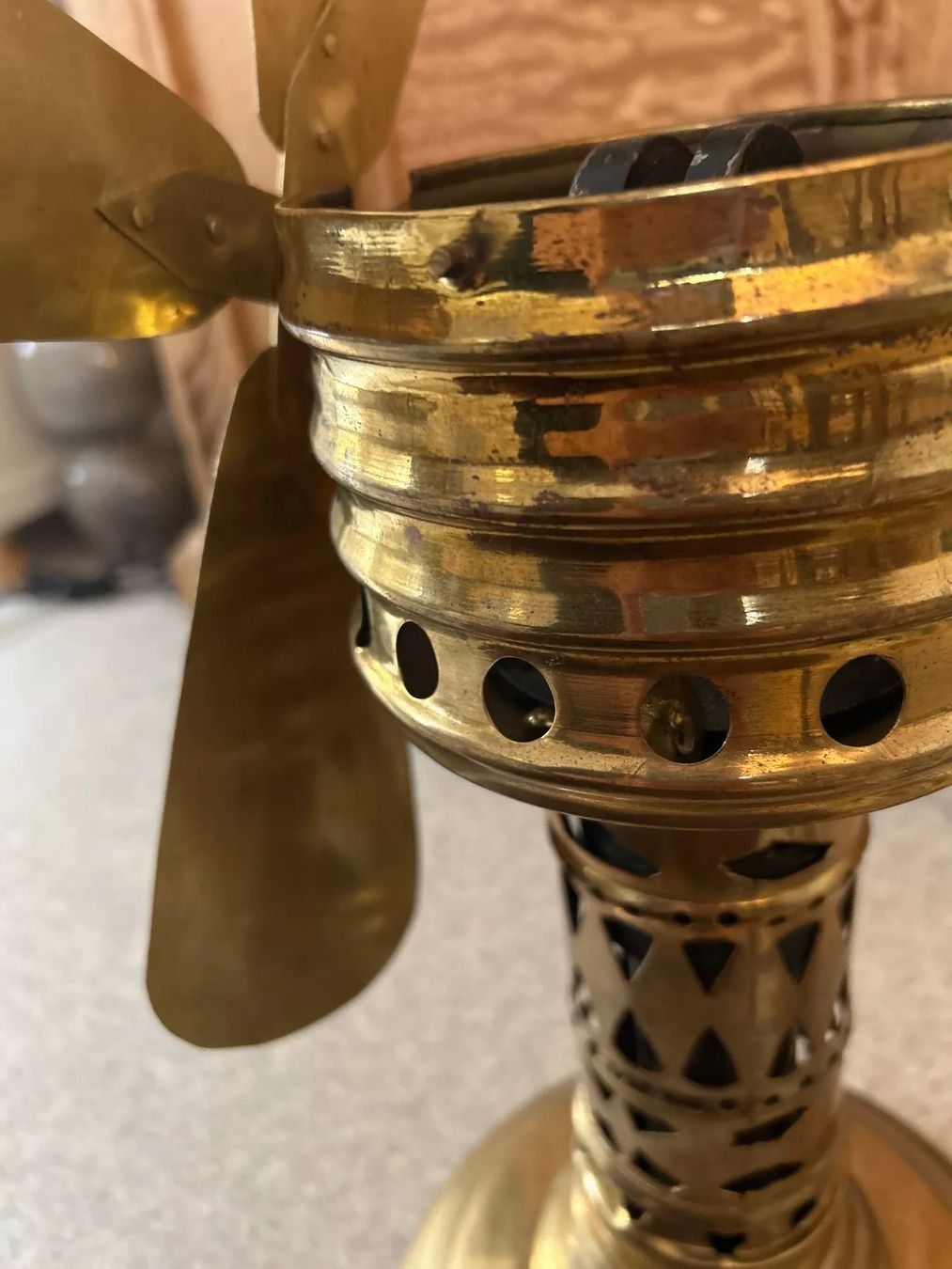 Ventilatori: Heissluft- oder Petroleumventilator – Usato da Unterkulm venduto da AntiqueChic. 3
