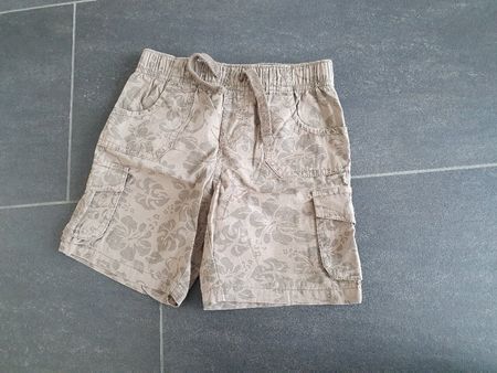 kurze Hose Gr. 104