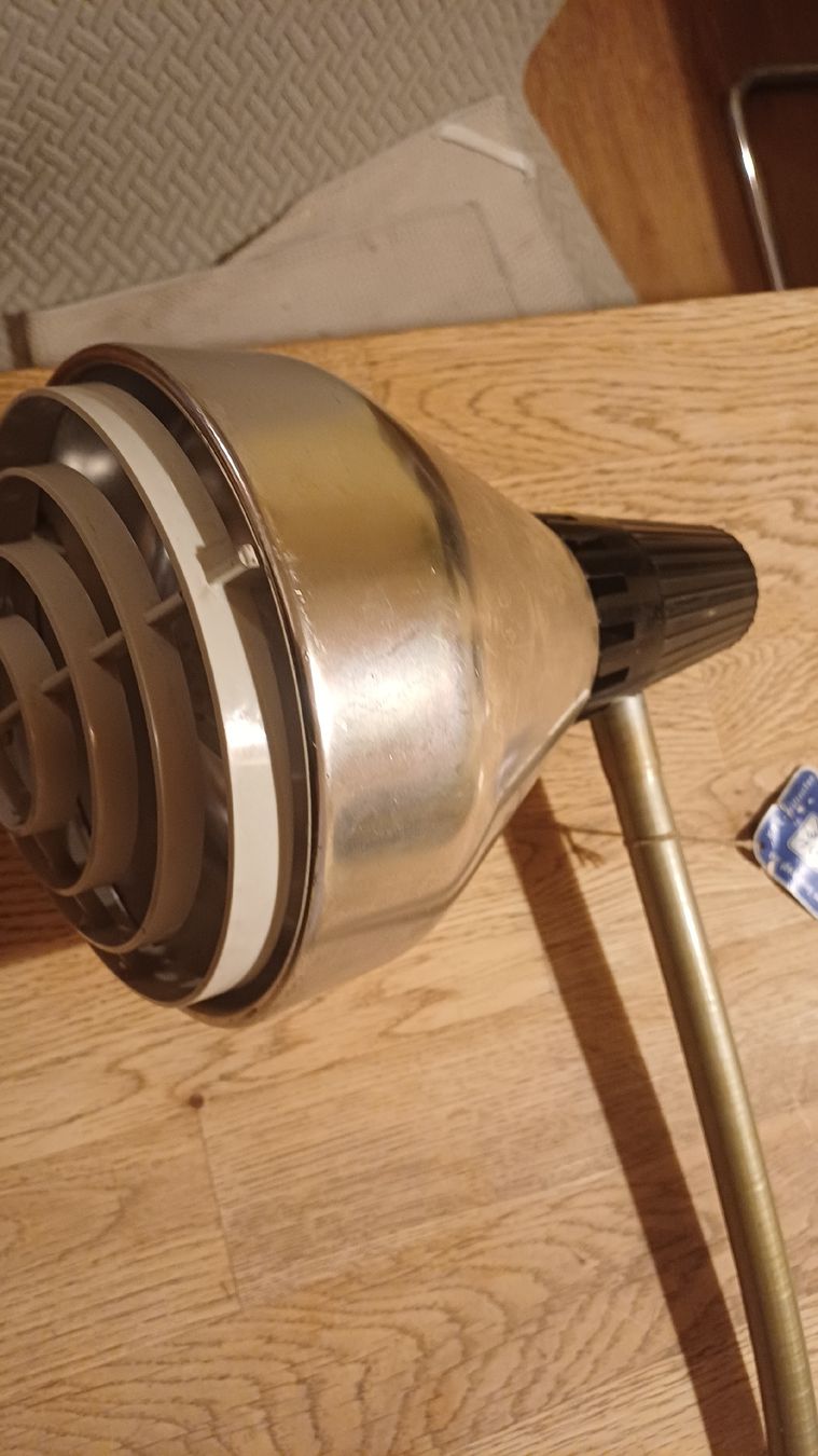 Lampade: Einzigartige Velux Industrielampe – Usato da Flawil venduto da Naphtali