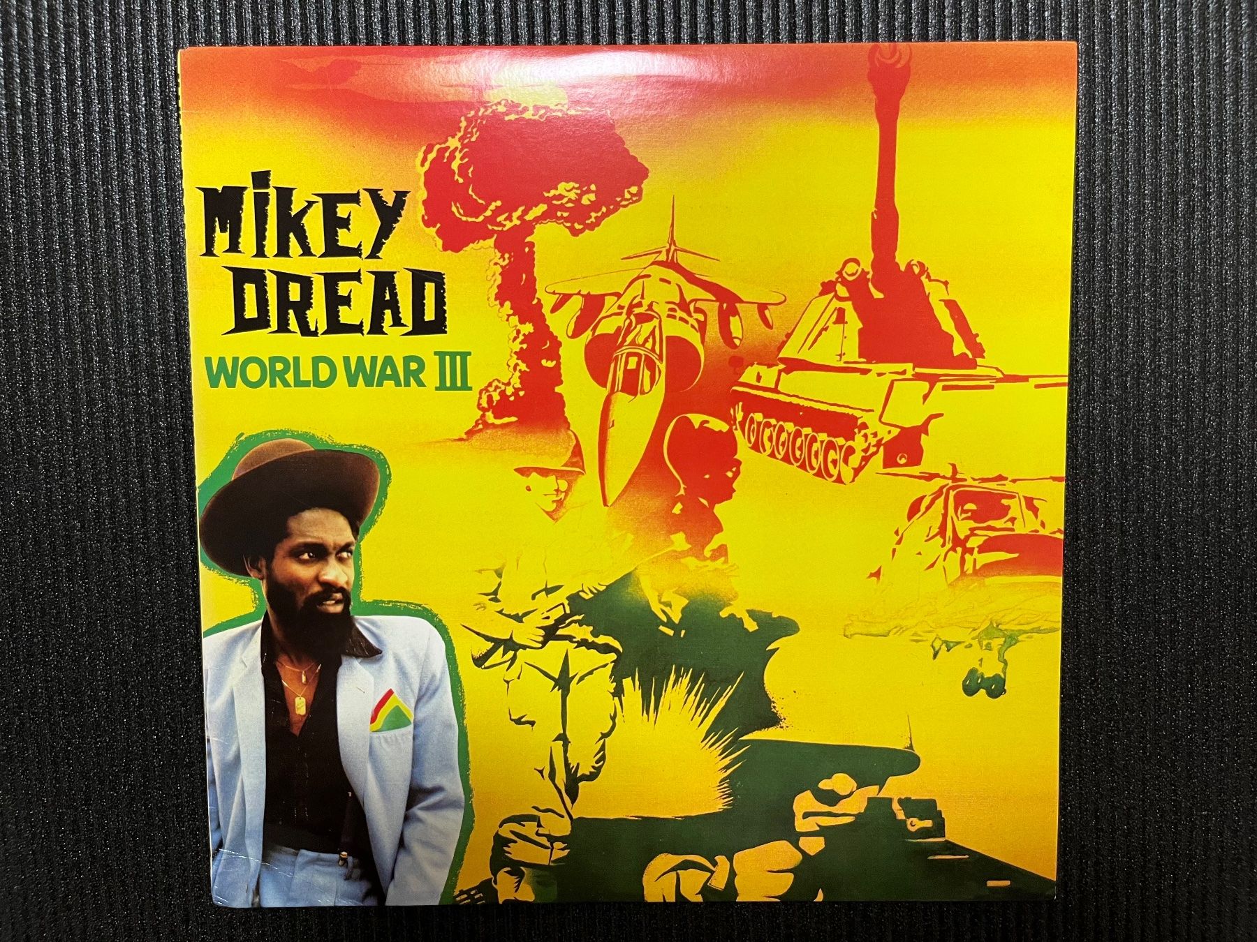 Vinyles: Mikey Dread World War III – D'occasion à Olten par Xtra