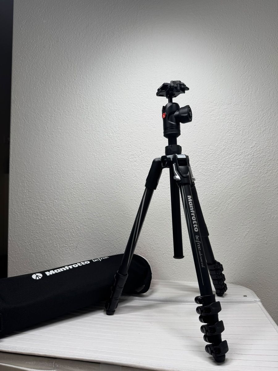 Manfrotto Trépieds & Accessoires: Manfrotto Befree Tripod – Neuf (Voir description) à Schindellegi par ghe_55kr 1