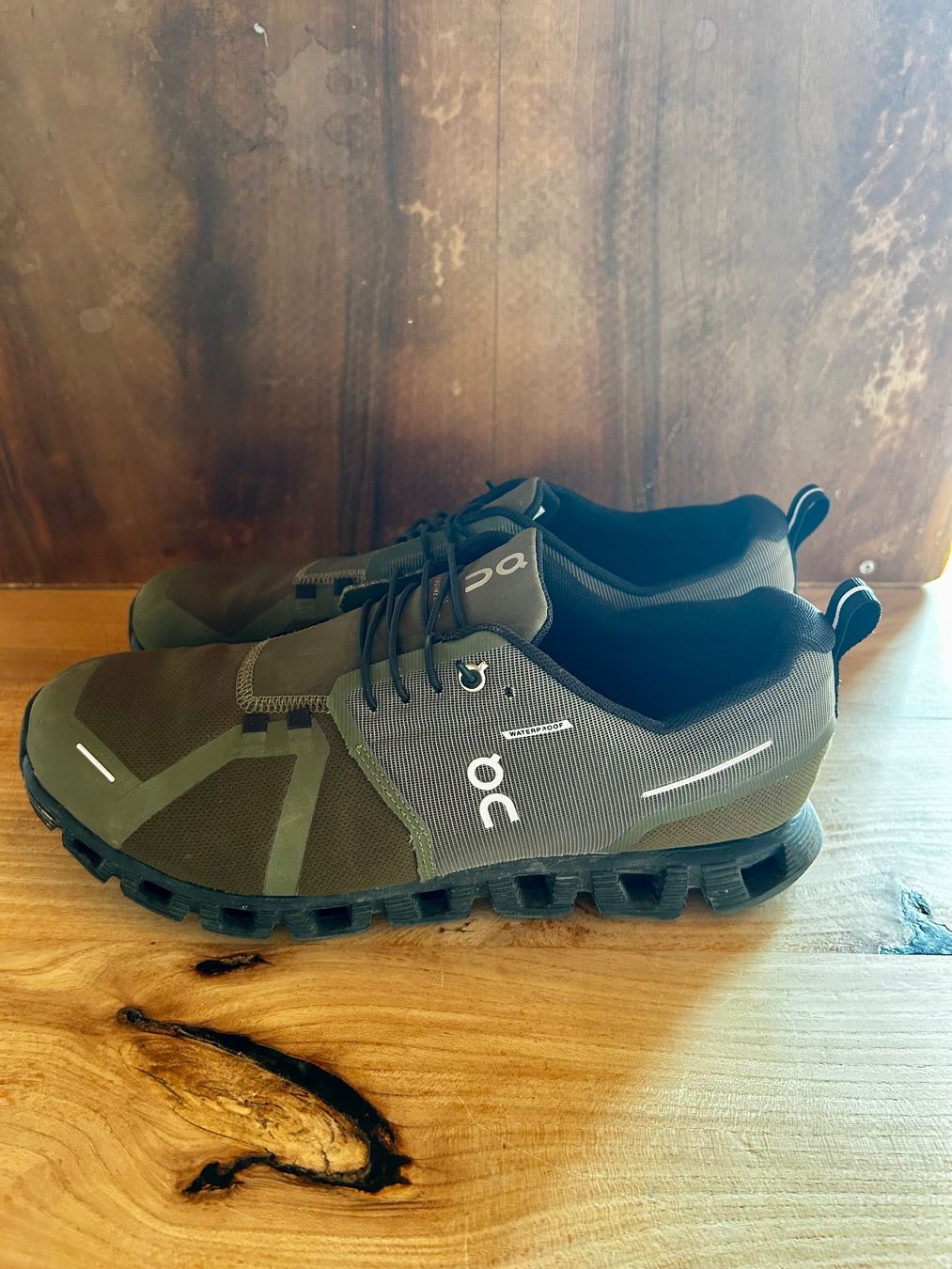 On Chaussures hommes: On Cloud Waterproof Grün 44.5 – D'occasion à Egolzwil par mergoadr