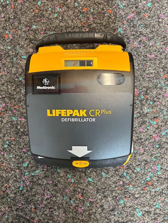 AED Lifepak CR Plus Defibrillator Kaufen auf Ricardo