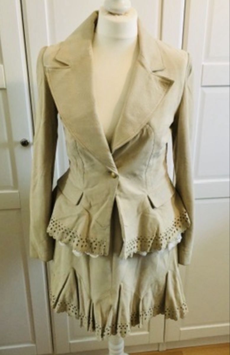 Roberto Cavalli Completi & Tailleur: Roberto Cavalli Leder Blazer 34-36 – Nuovo (secondo la descrizione) da Zürich venduto da MyFashion